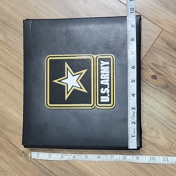 U.S. Army Scrapbook Photo Memory Book - Picture 8 of 17